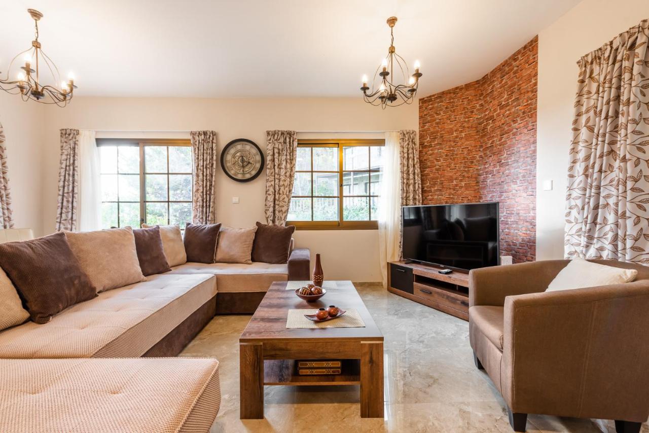 Pinecone Platres - 3 Units Apartment Ngoại thất bức ảnh